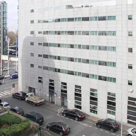 Close To Paris Montrouge